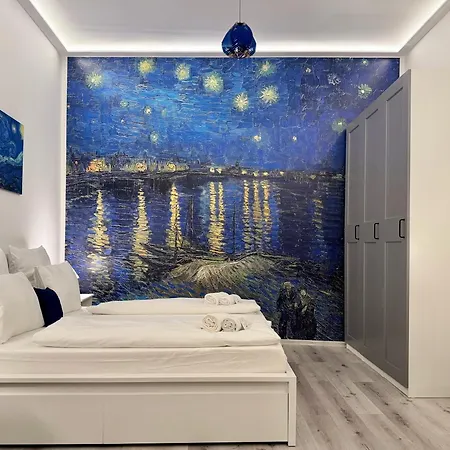 Standard By Hi5- Jankalak Budapest